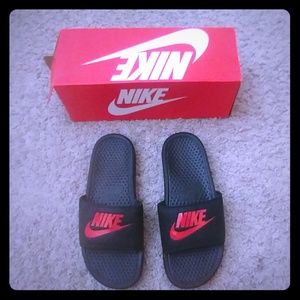 Nike benassi jdl slides